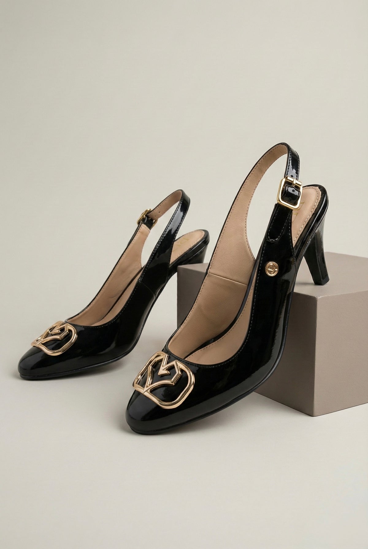 Love 80s Slingback
