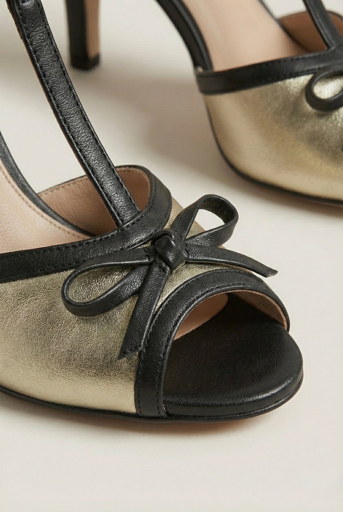 Noir 20s T-Strap Sandal