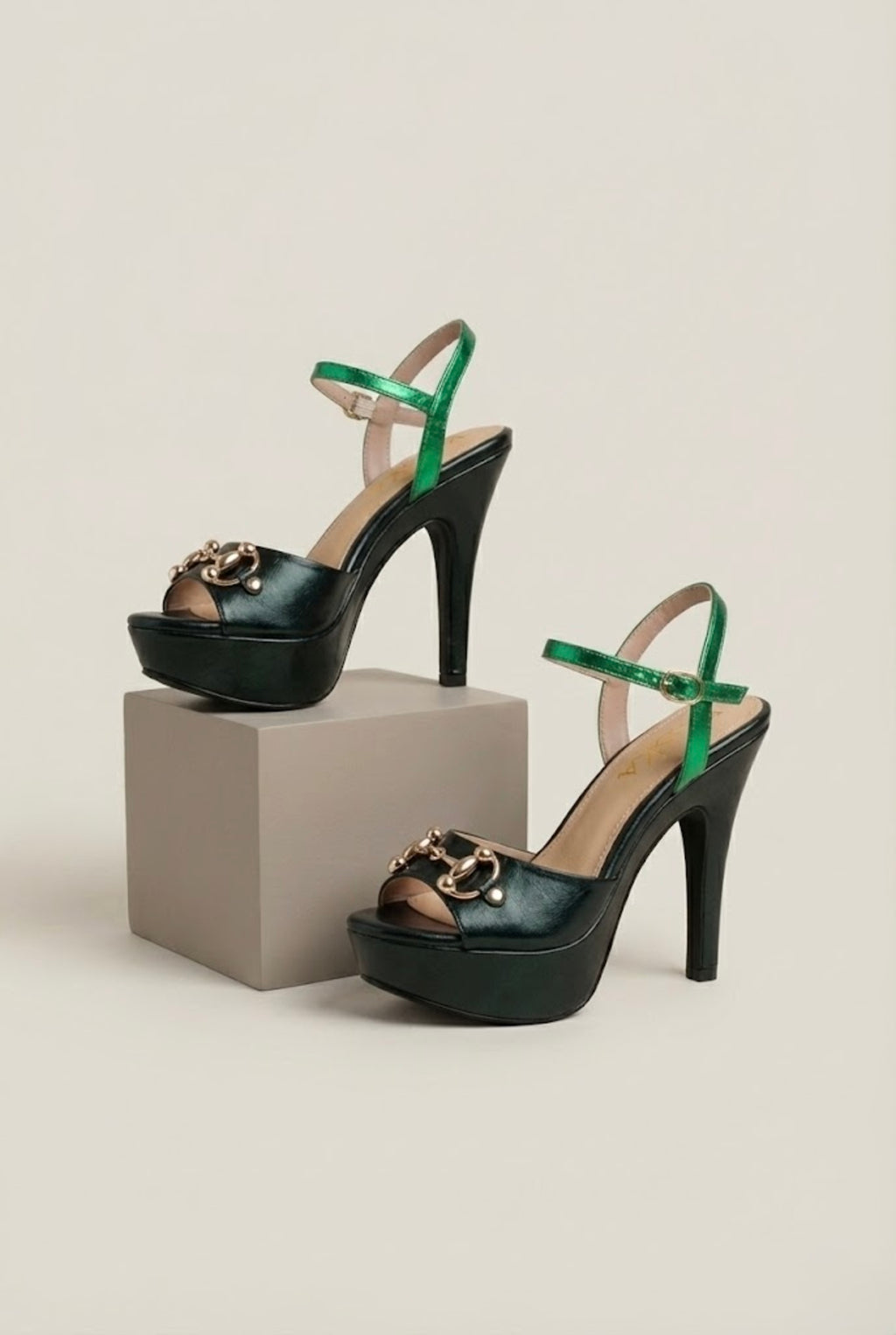 Onyx Jewel Platform