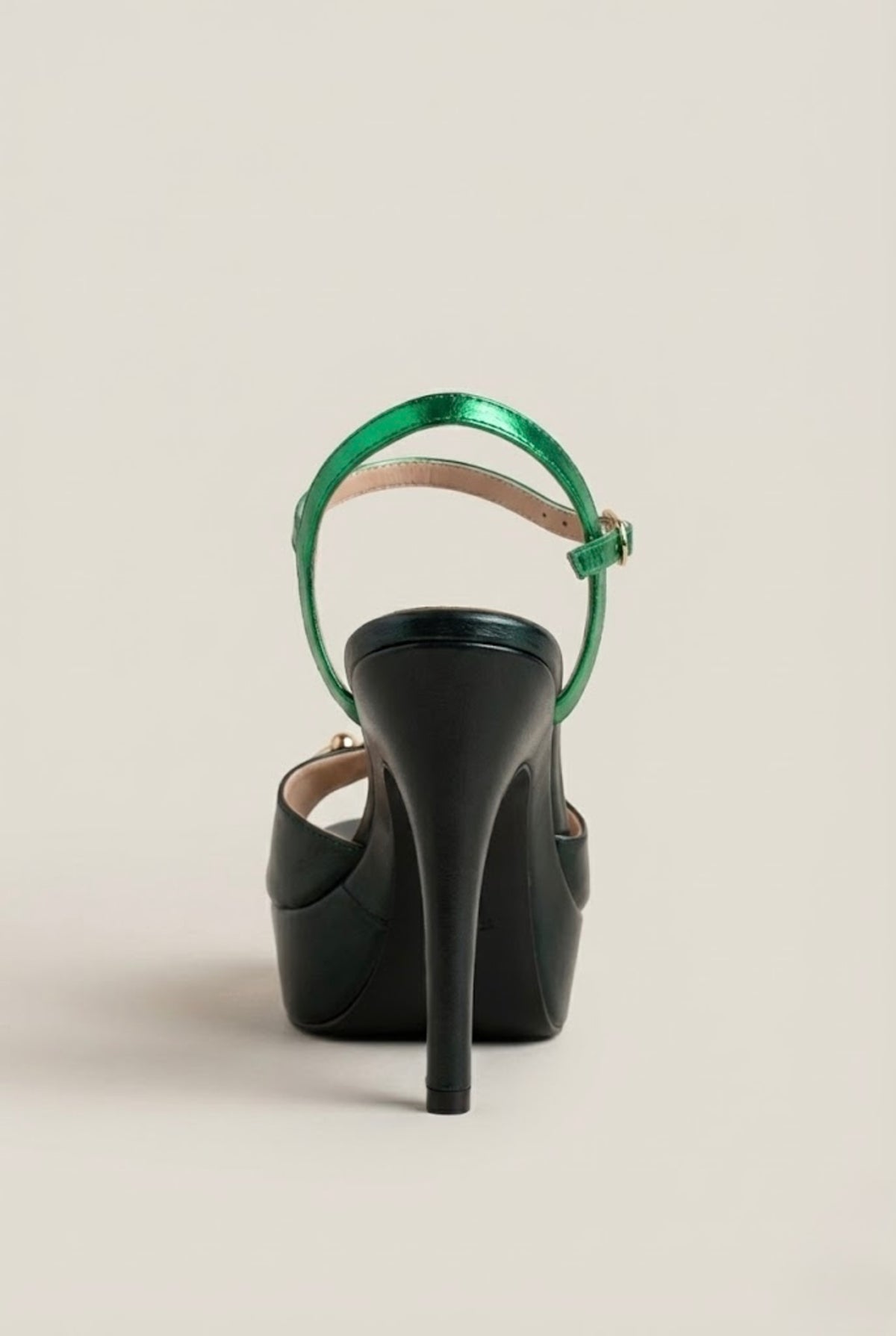 Onyx Jewel Platform