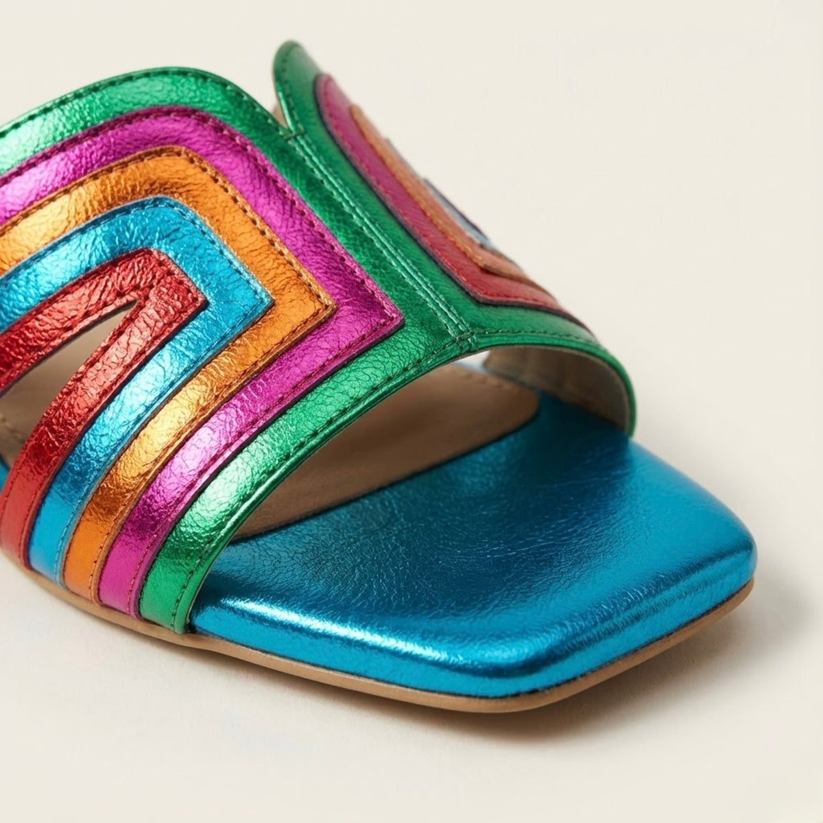 Prism Queen Slide