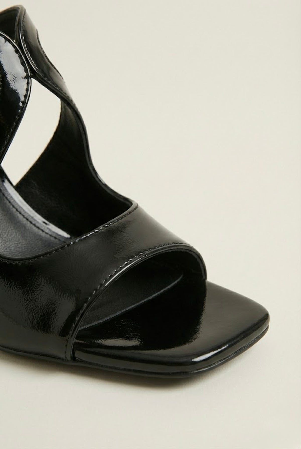 Patent Cross Mule