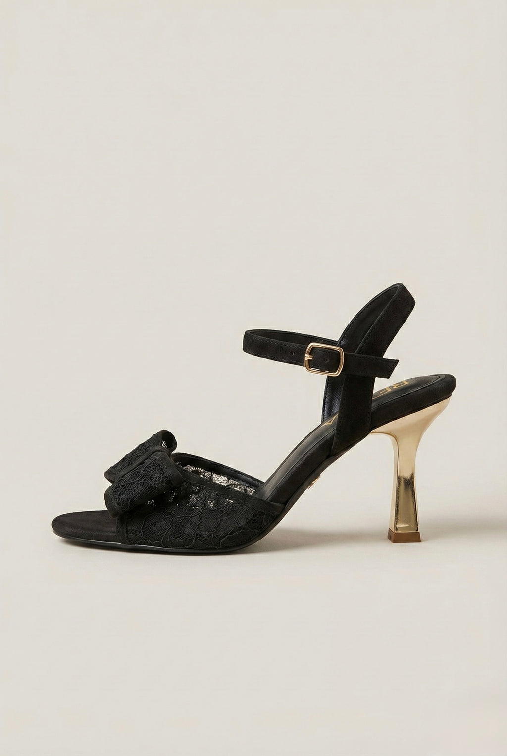 Lace Noir Sandal
