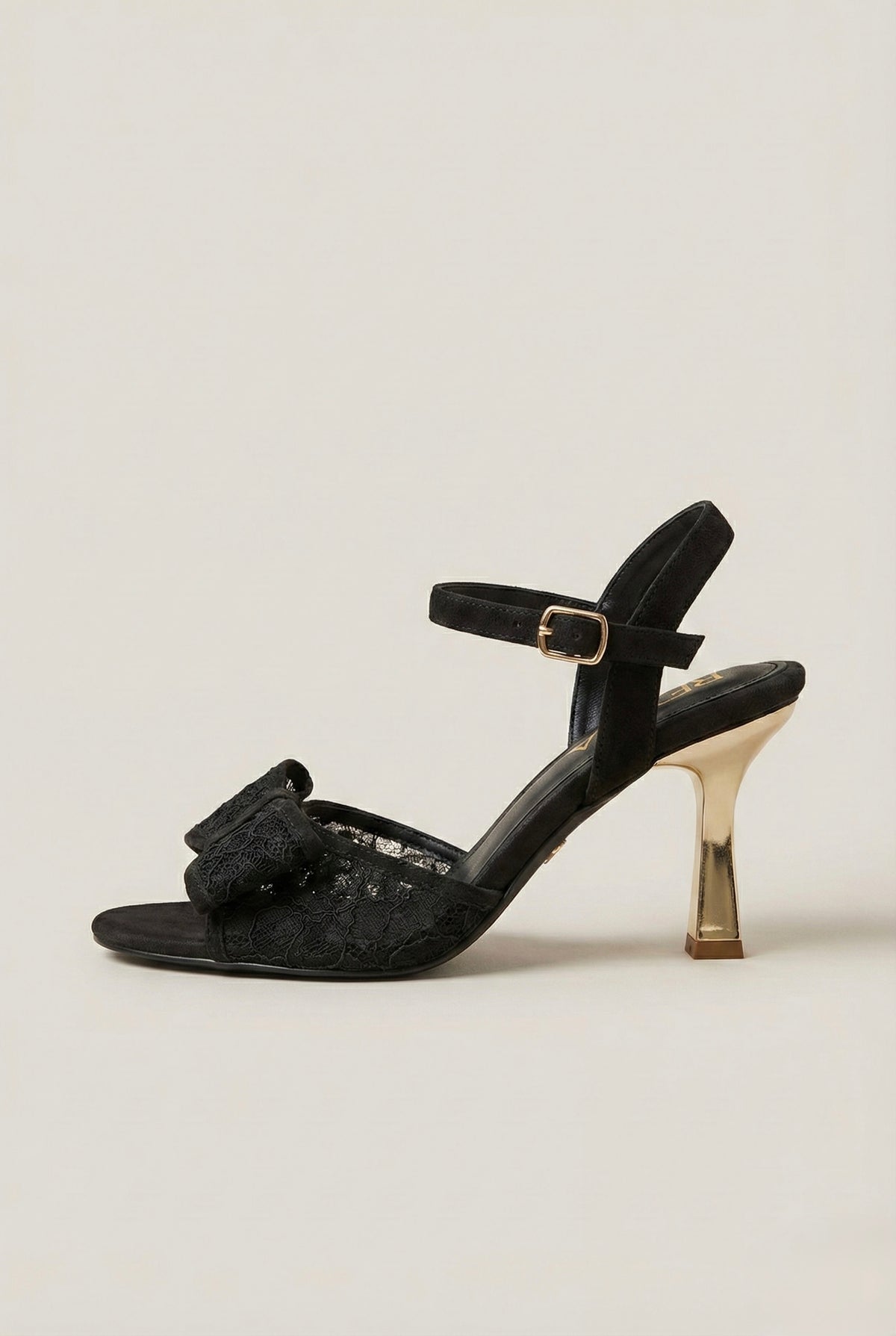 Lace Noir Sandal