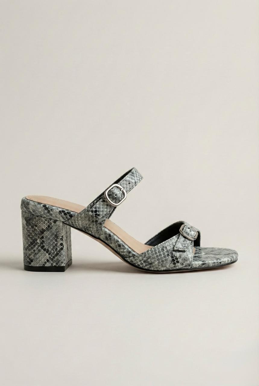 Tera-Wild Bow Block Sandal