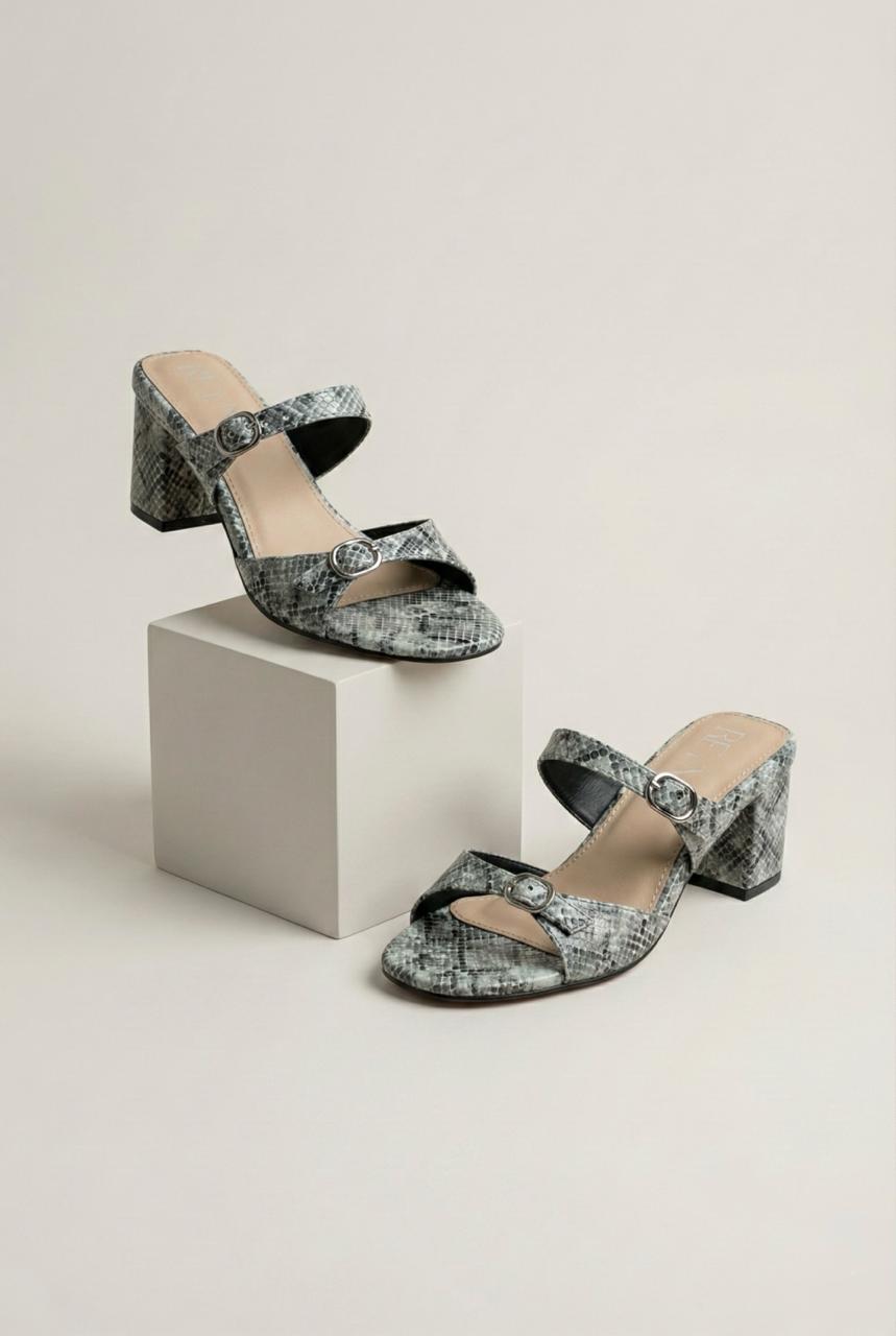 Tera-Wild Bow Block Sandal